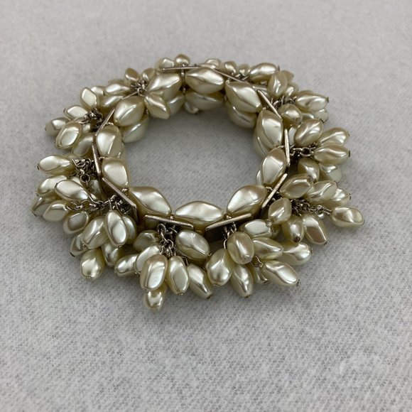 Vintage WHBM Cream/Ivory Pearl Stretch Bracelet - Picture 5 of 8